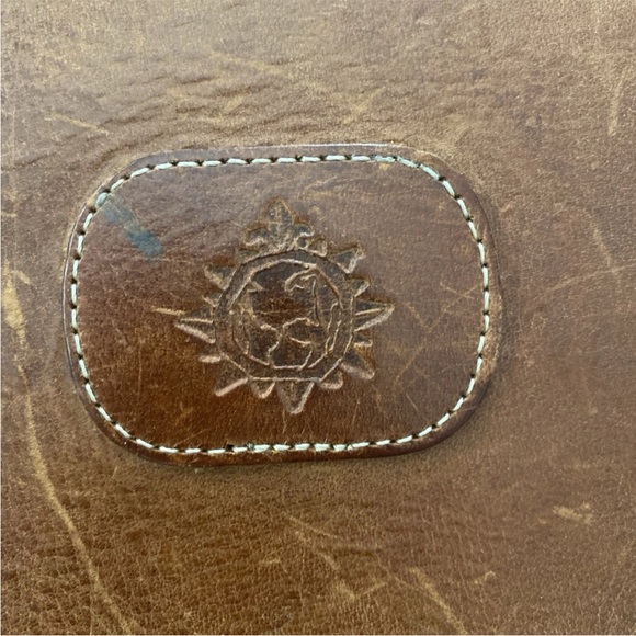 Territory Ahead Classic Brown Leather Bag - Picture 2 of 6